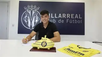 ag体育集团_巴塞罗那西甲战胜比利亚雷亚尔莱万头球命中的简单介绍